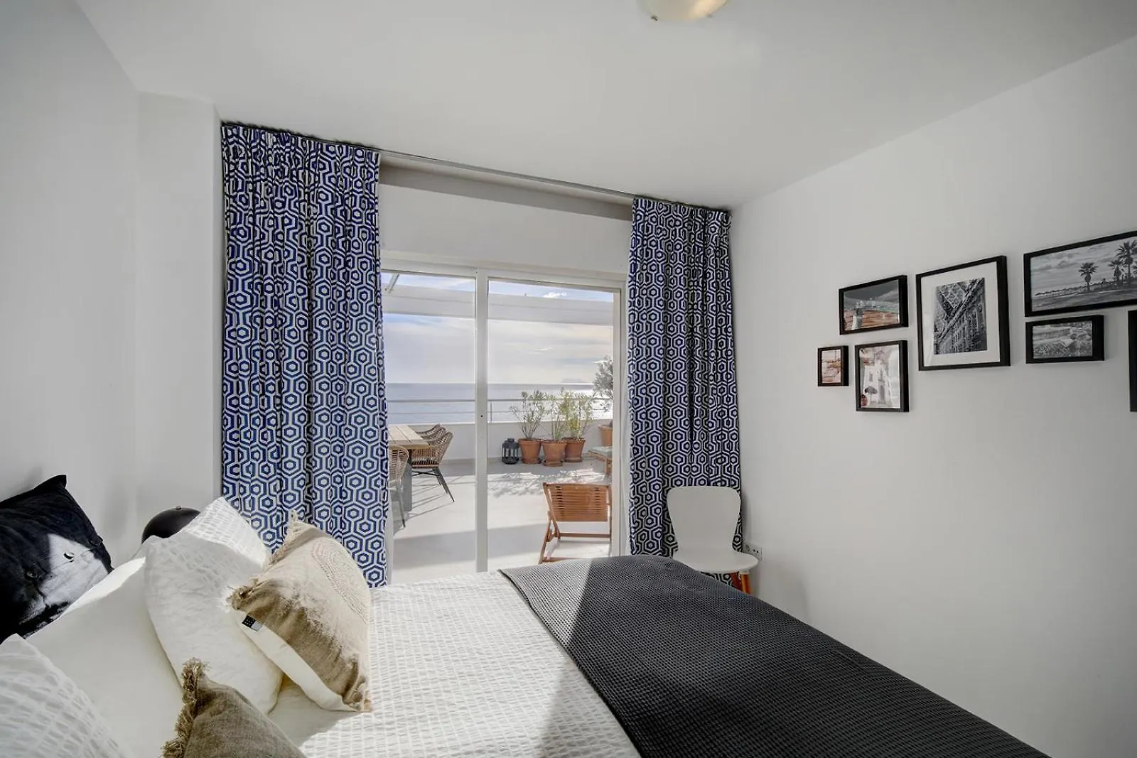 Ferienwohnung Jacaranda - Big Terrace & Swimming Pool Estepona Spanien