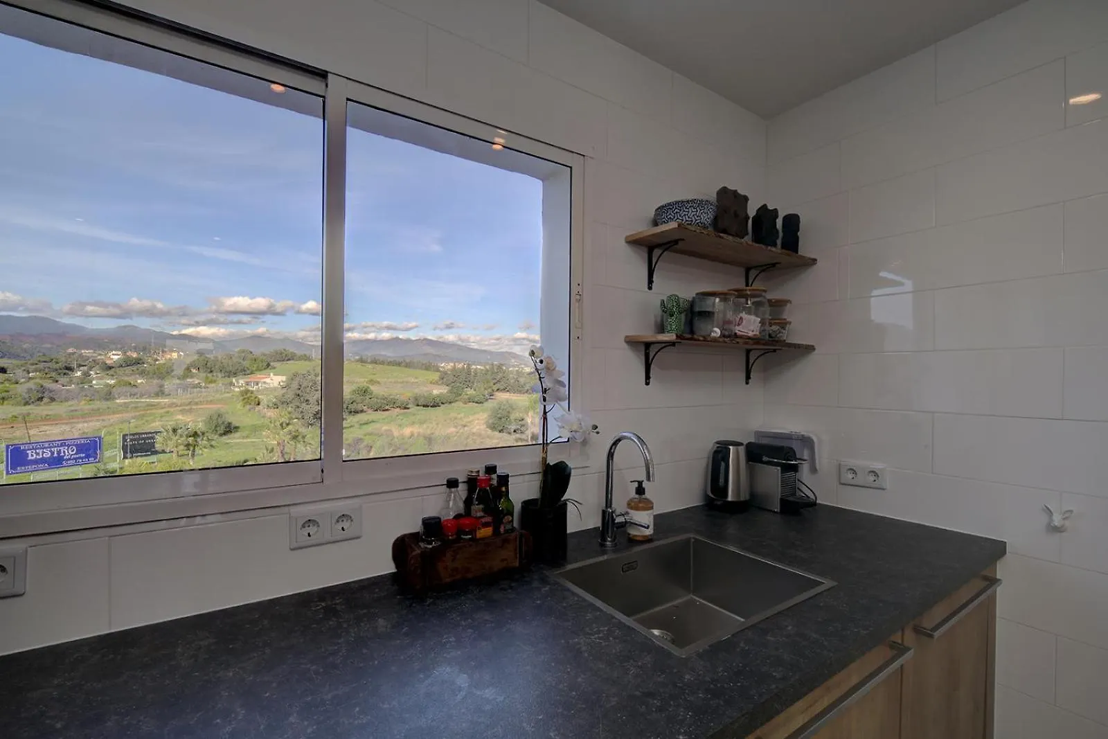 Ferienwohnung Jacaranda - Big Terrace & Swimming Pool Estepona Apartment